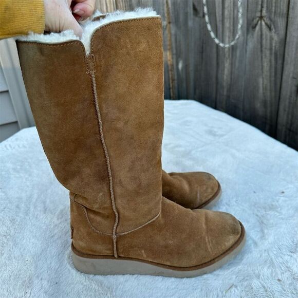 Koolaburra by UGG Women's Brown Shearling Tall Boots Wedge Heel Size 8 - Picture 5 of 9